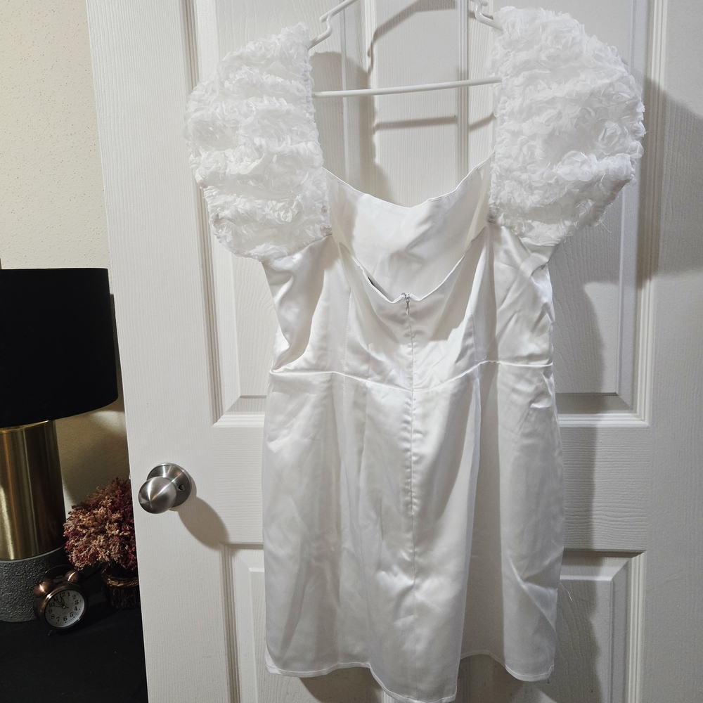 Lulu's Ivory Satin Dress with Ruffled Sleeves Size XL - Picture 14 of 14